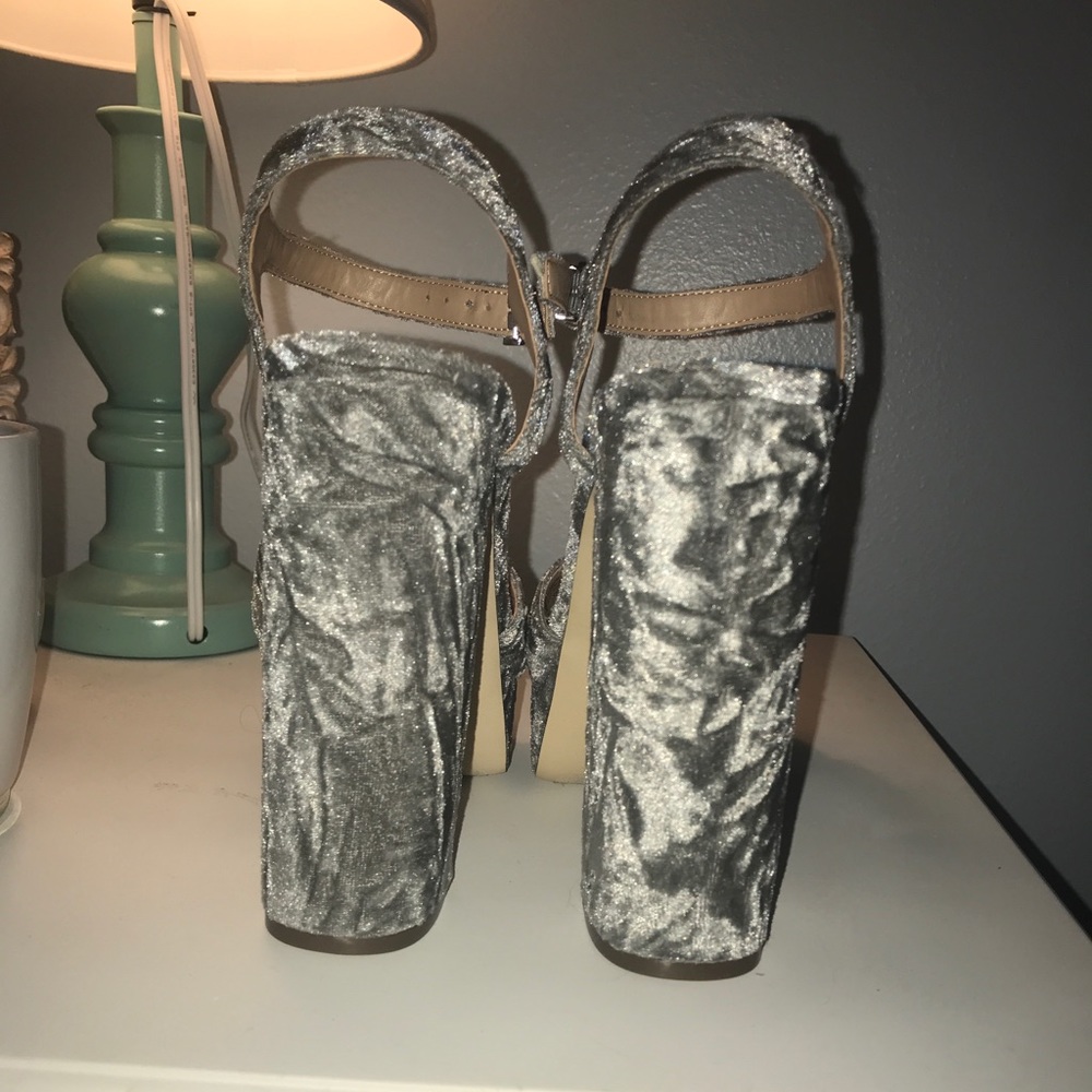 Pumps - Picture 3 of 3